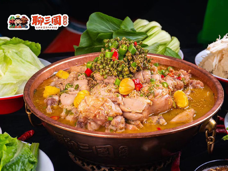 聊三國(guó)火鍋雞加盟：一站式扶持，助力創(chuàng)業(yè)者輕松開(kāi)店