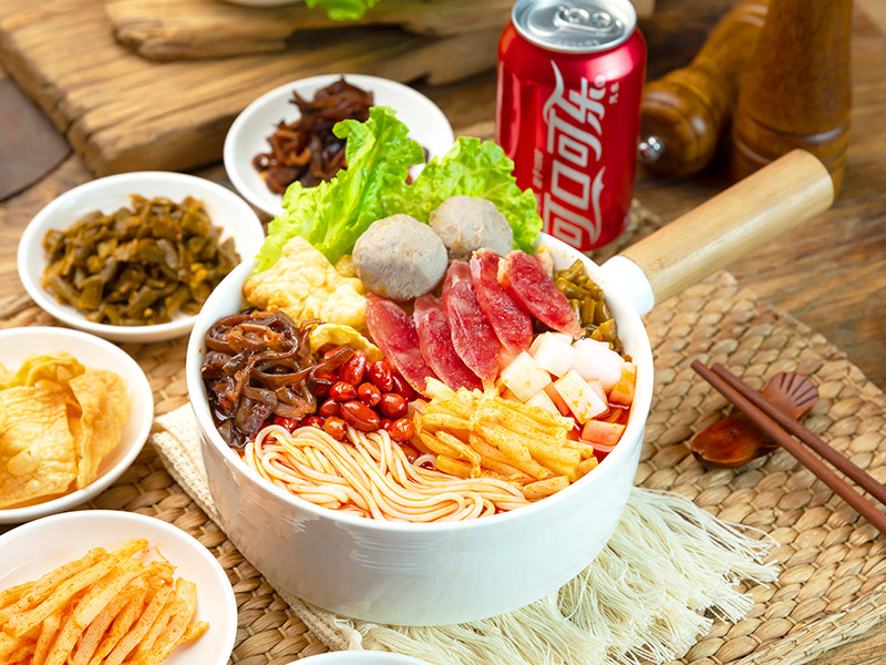 朱小小螺螄粉加盟：開啟傳統(tǒng)美食創(chuàng)業(yè)的新篇章